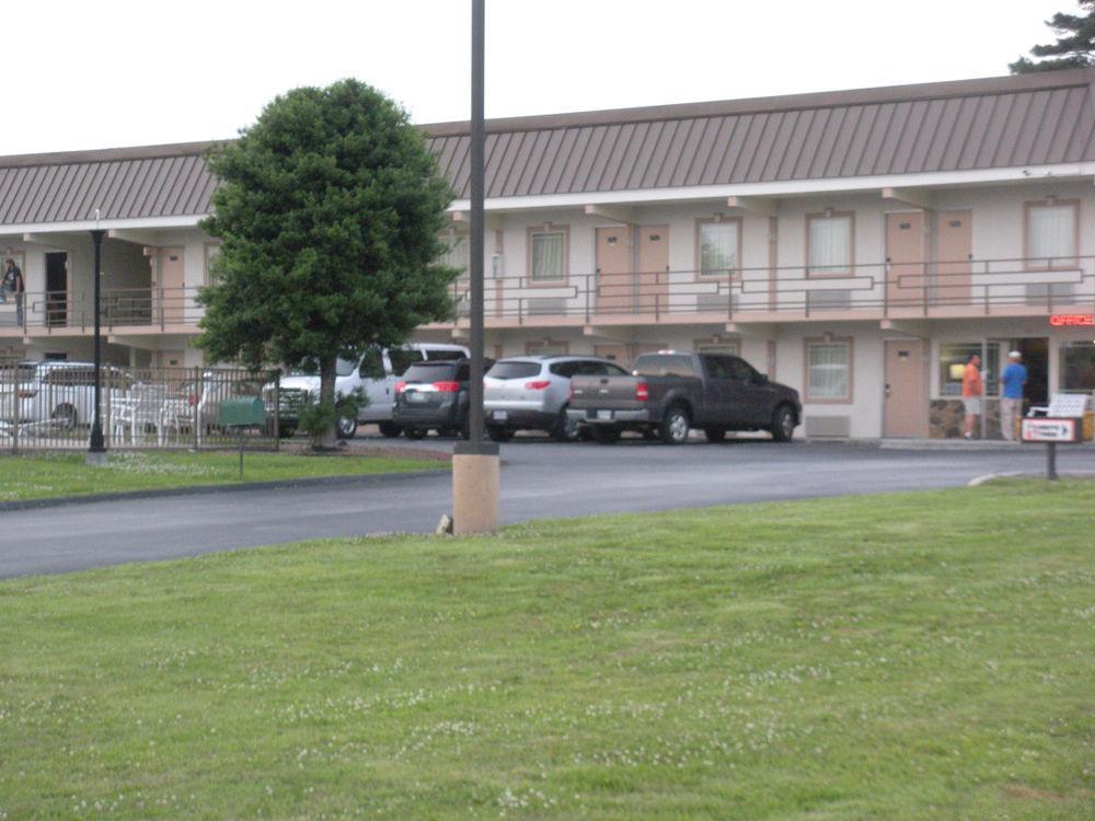 Kings Inn Lenoir City Exterior photo